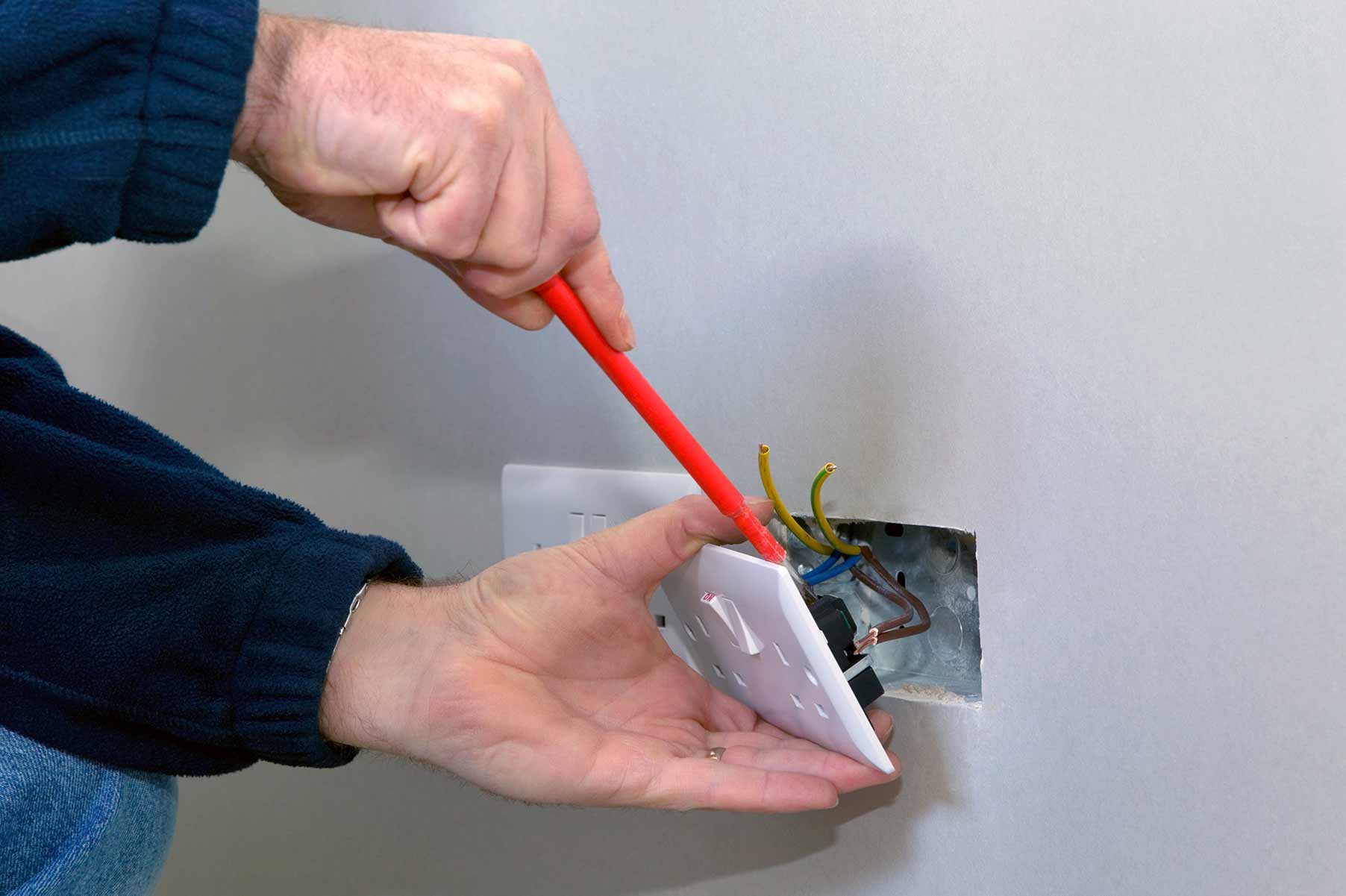 Our electricians can install plug sockets for domestic and commercial proeprties in Shoeburyness and the local area. 